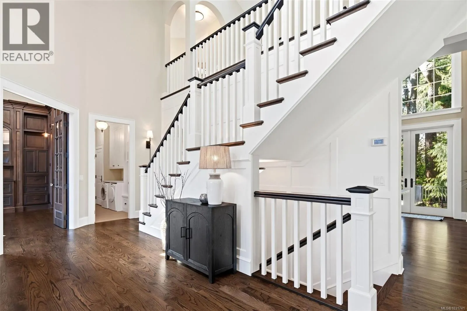 2096 Falkland Pl