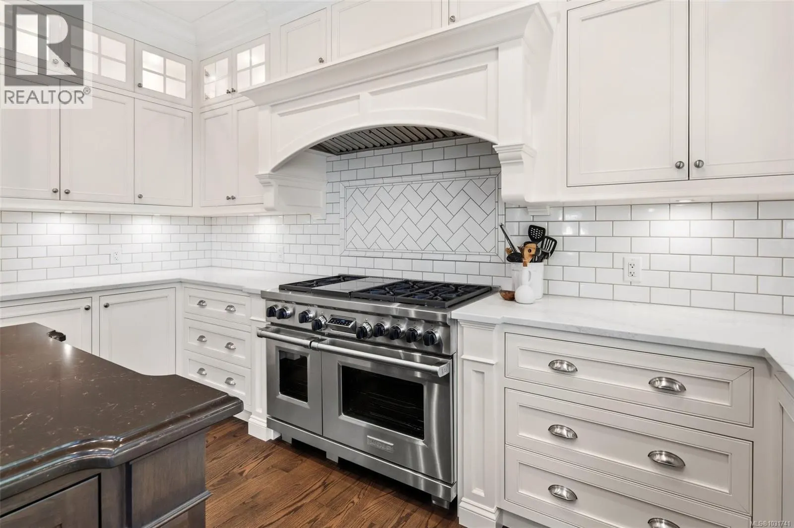 2096 Falkland Pl