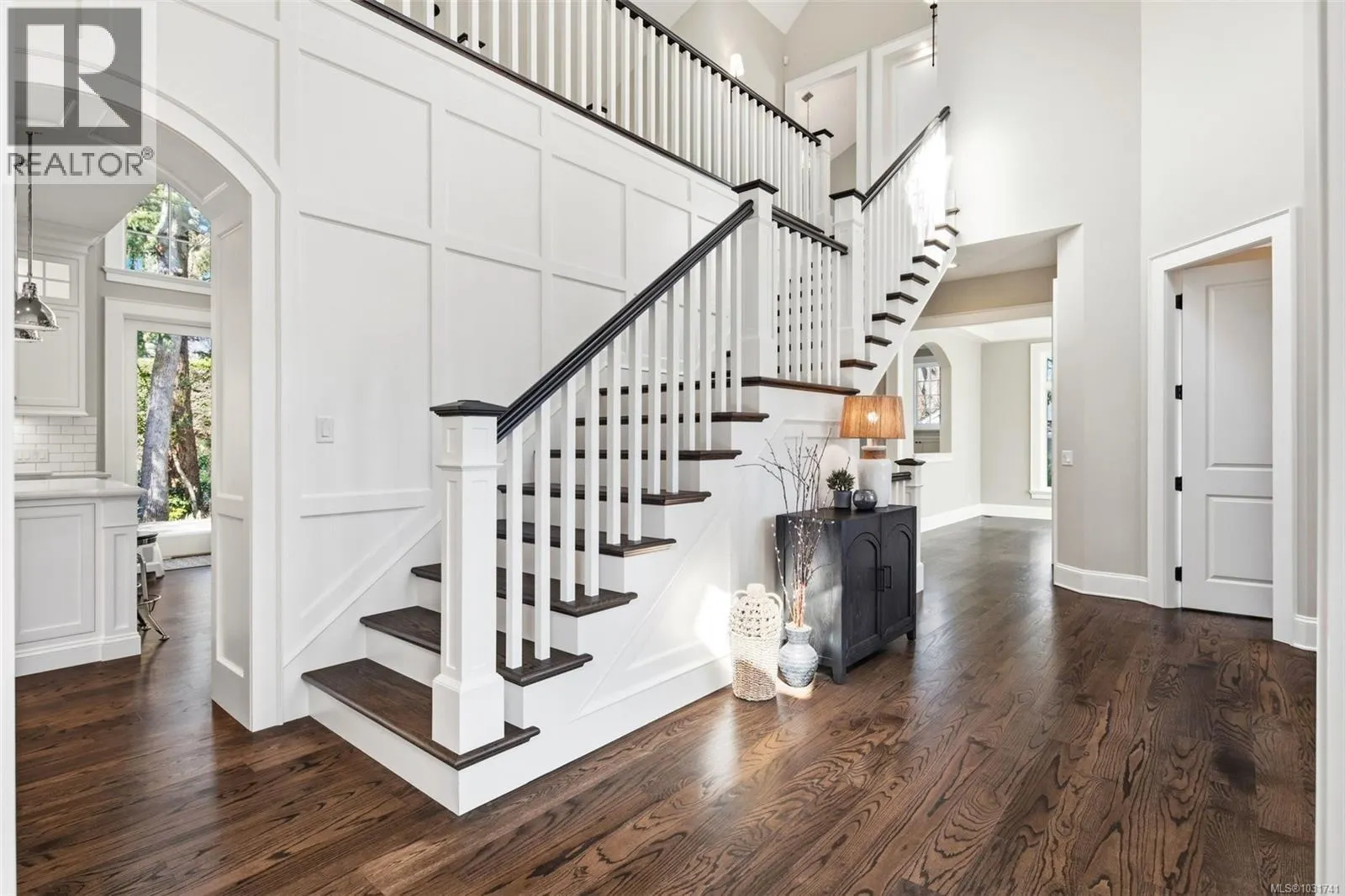 2096 Falkland Pl