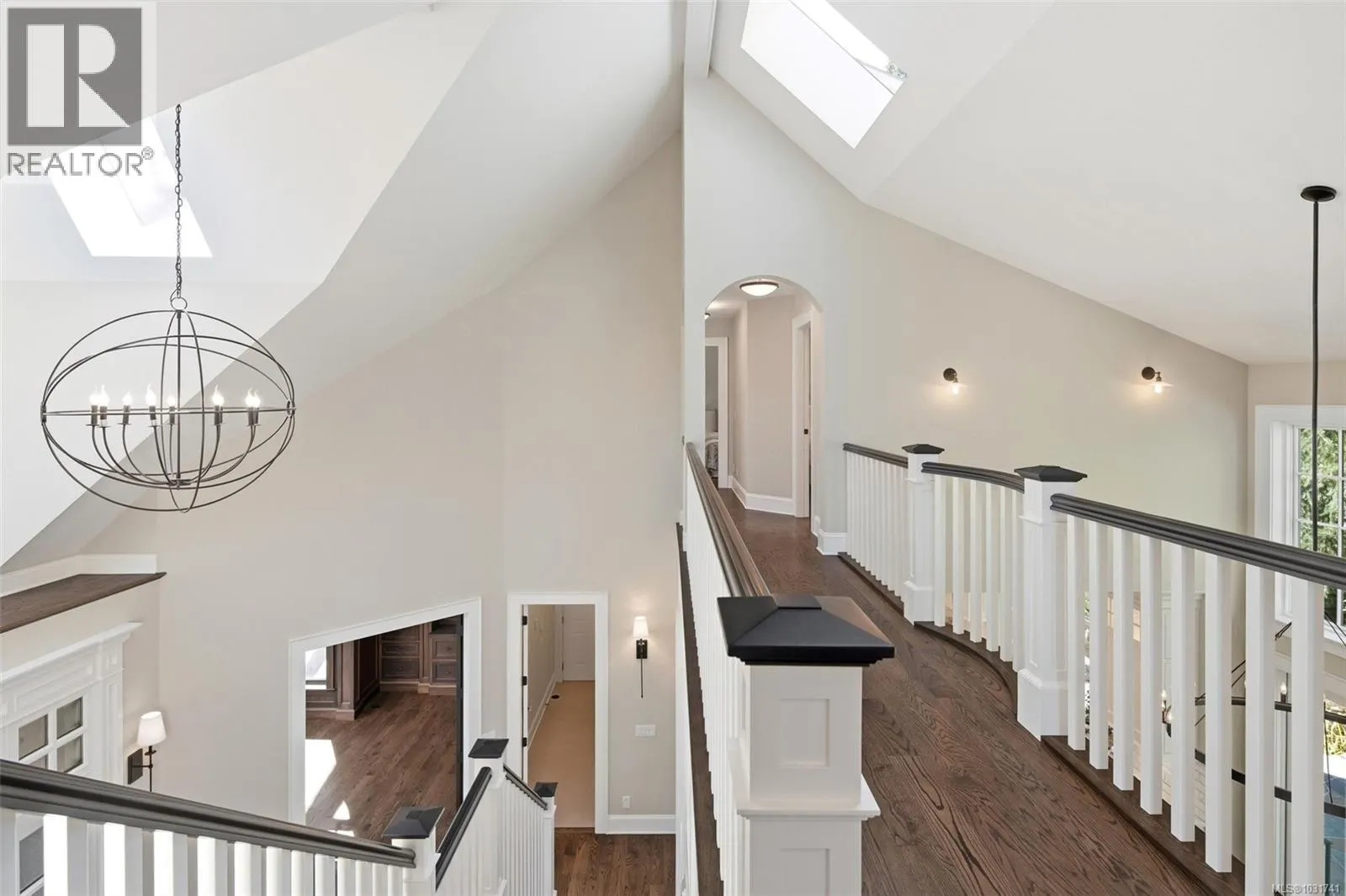2096 Falkland Pl