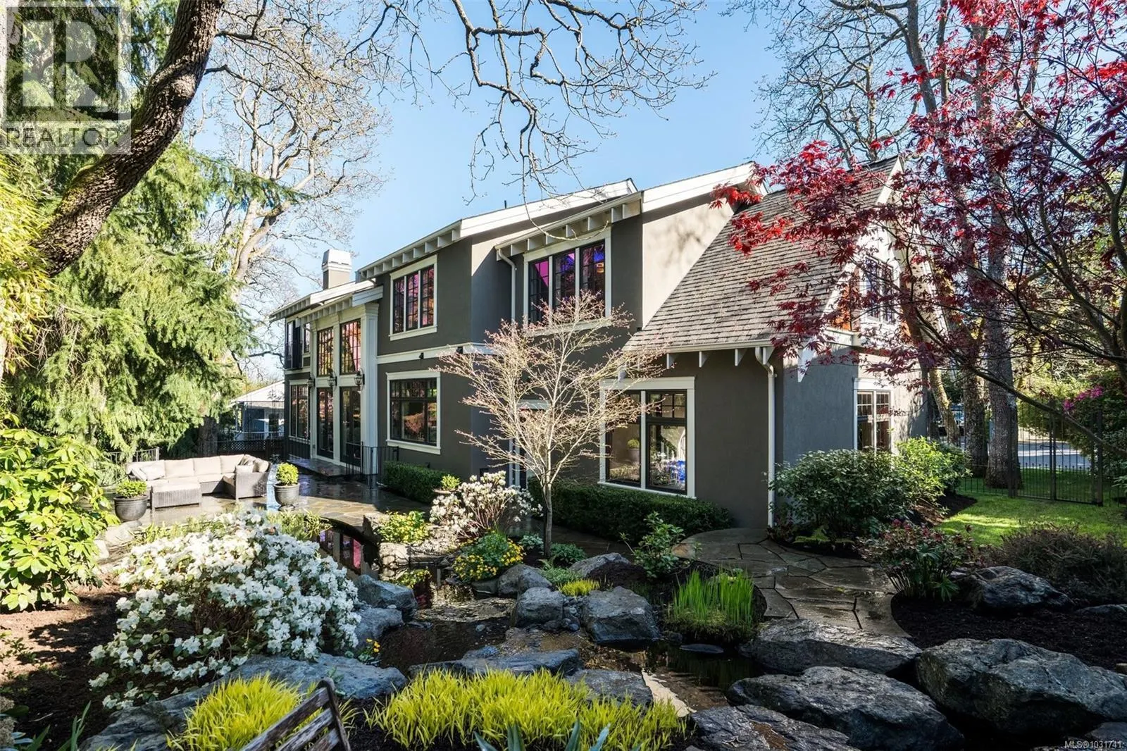 2096 Falkland Pl