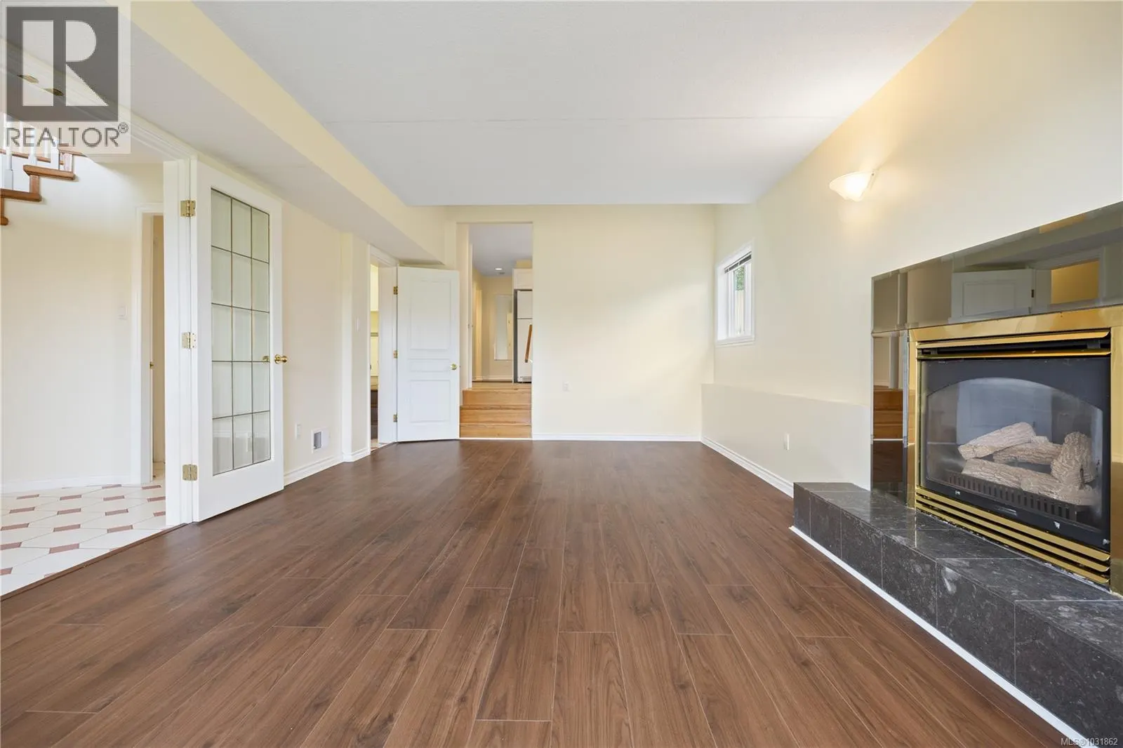 6045 Icarus Dr
