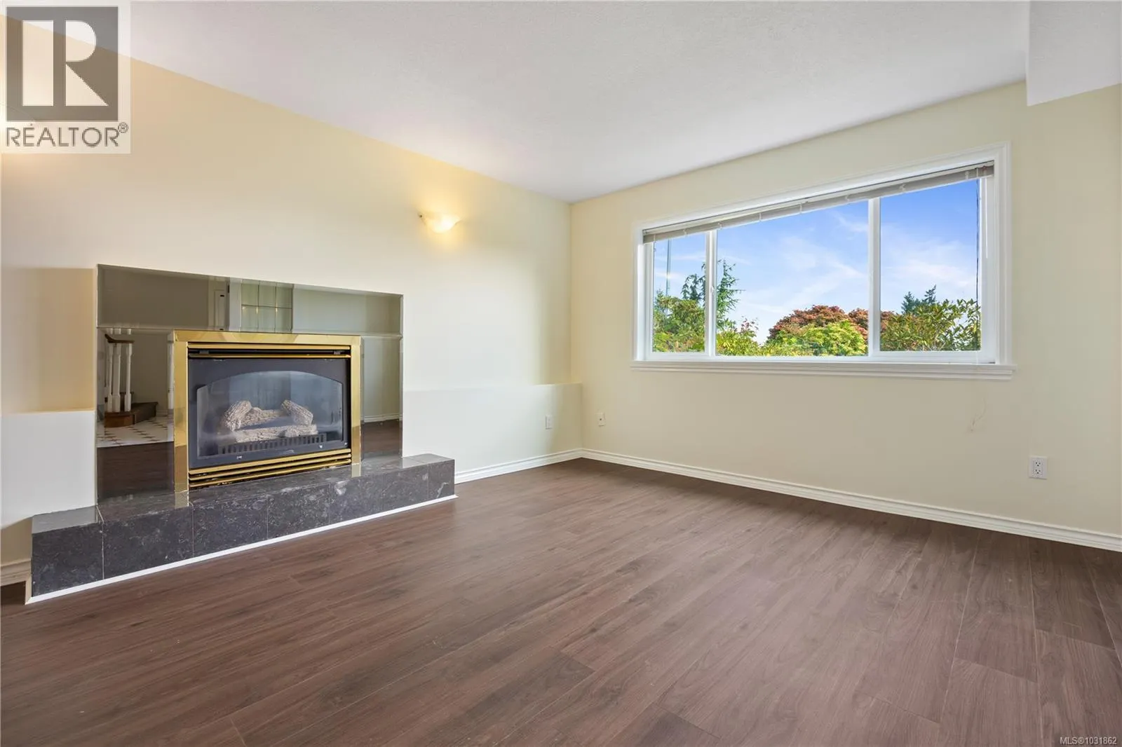 6045 Icarus Dr