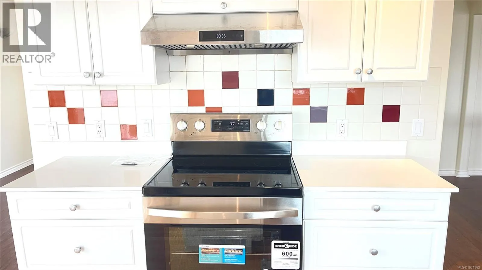 6045 Icarus Dr