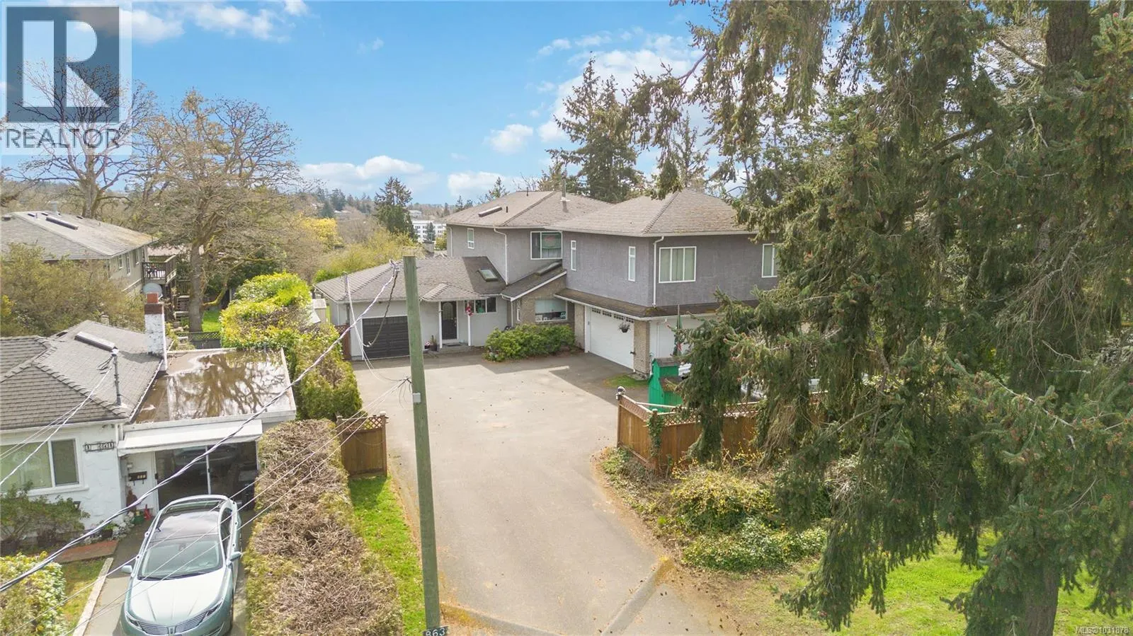 863 Parklands Dr