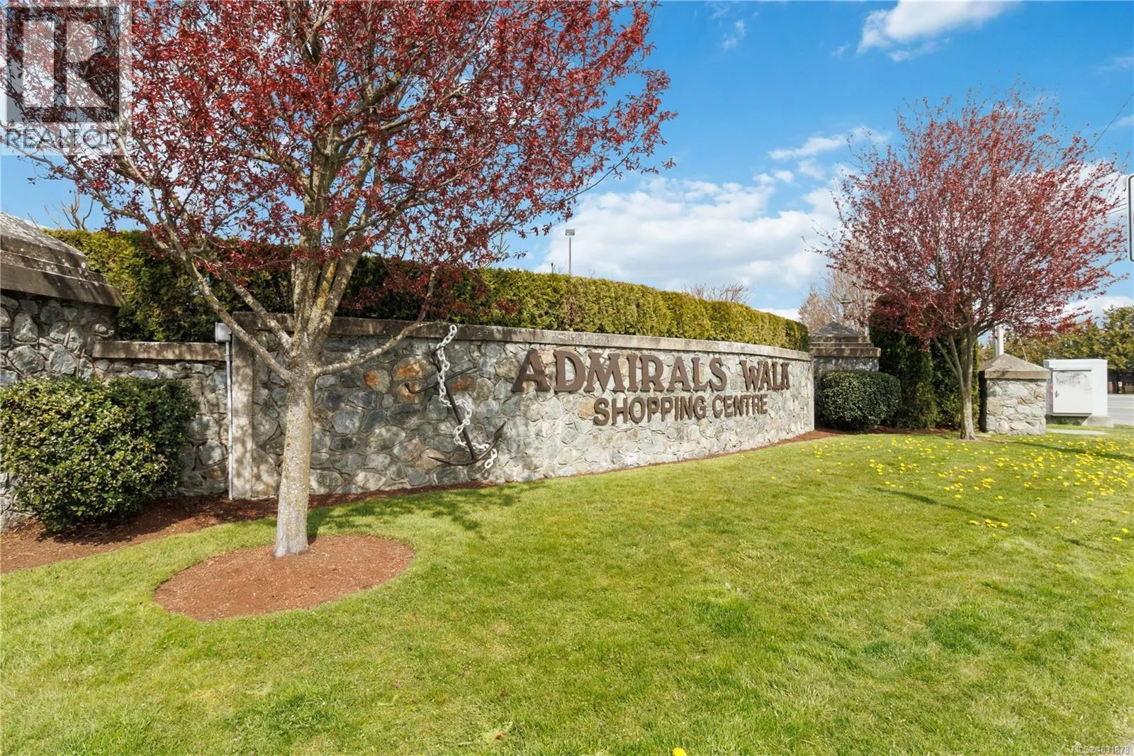 863 Parklands Dr