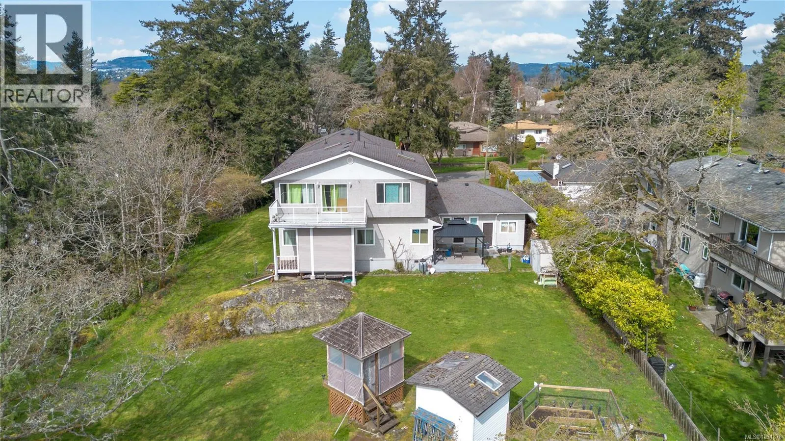 863 Parklands Dr