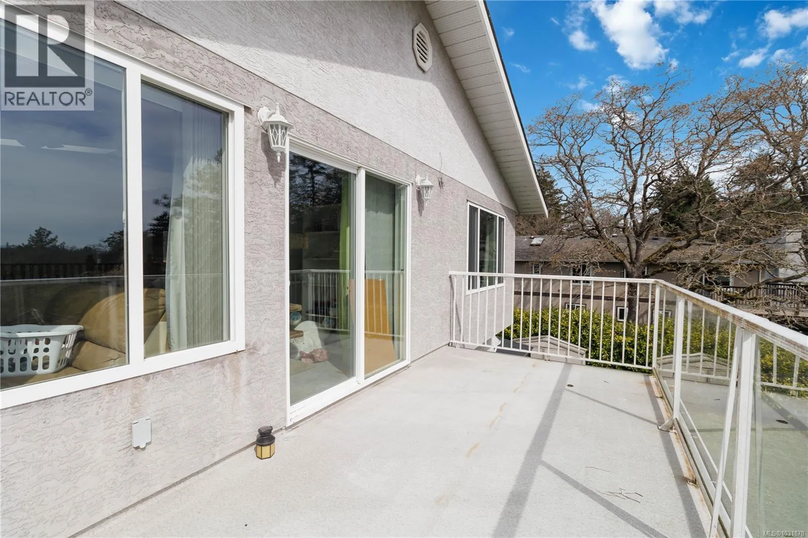 863 Parklands Dr