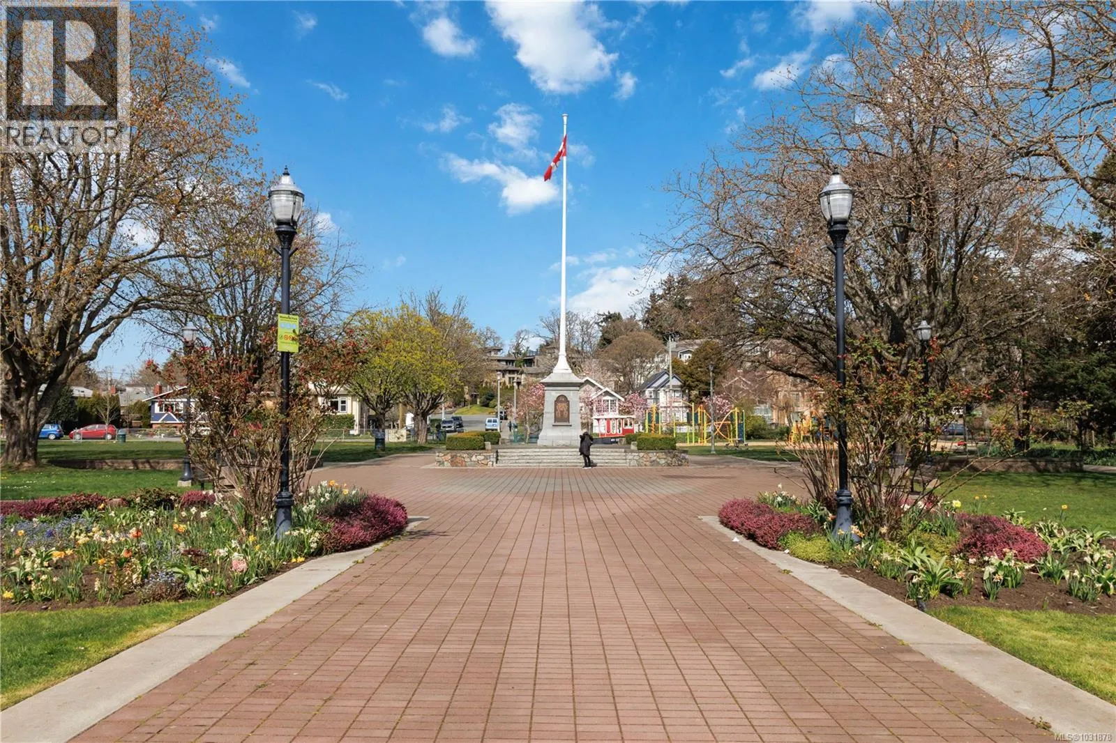 863 Parklands Dr