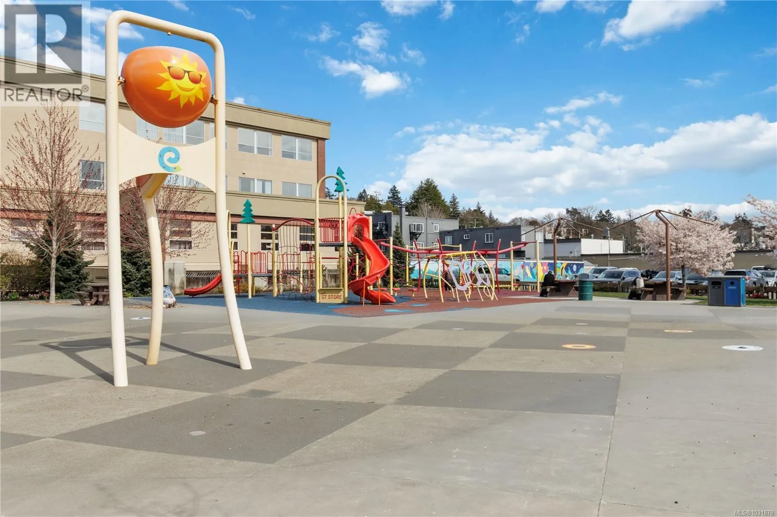 863 Parklands Dr