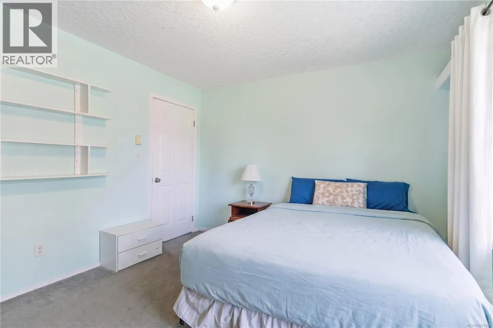 863 Parklands Dr