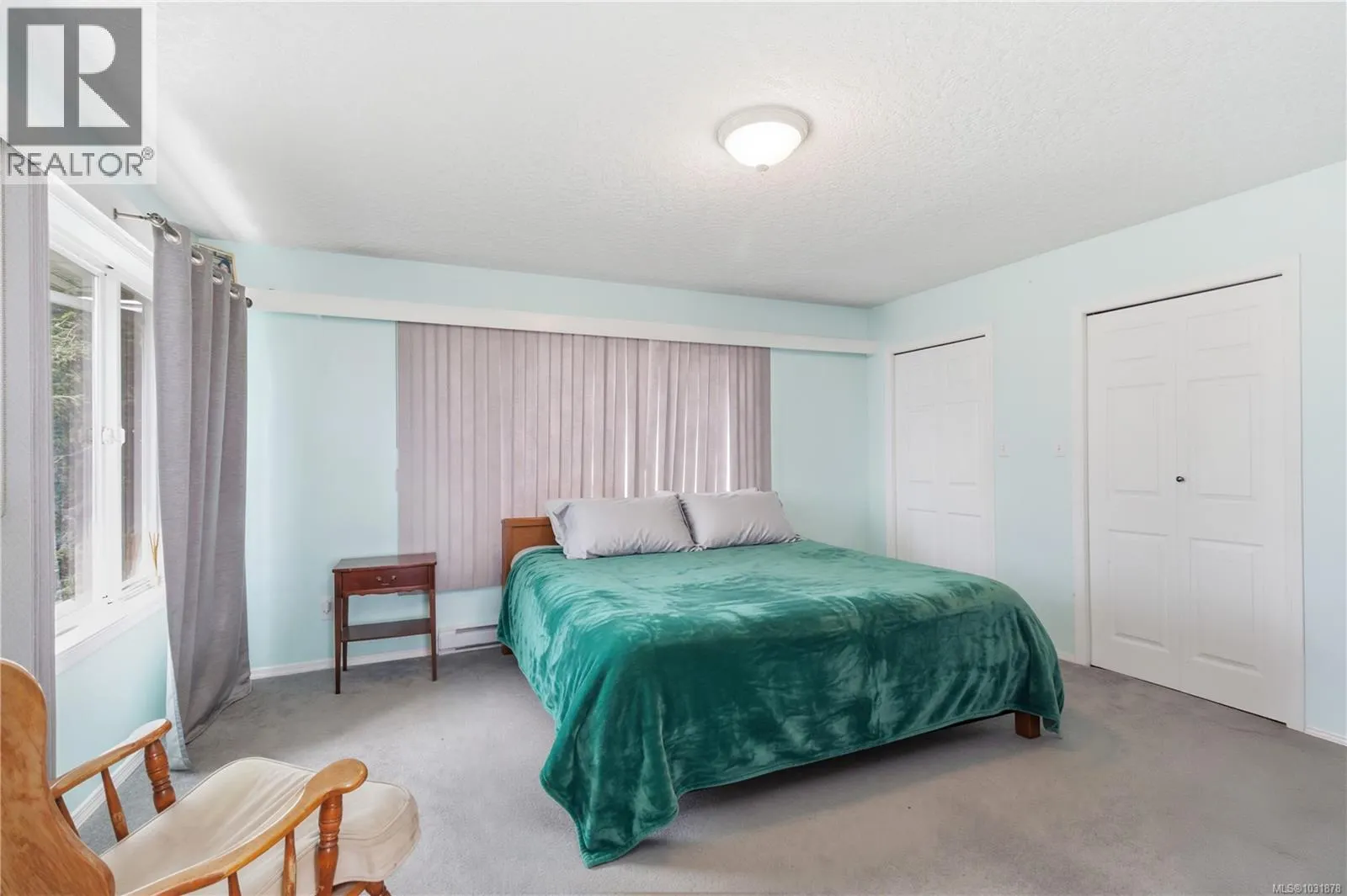 863 Parklands Dr