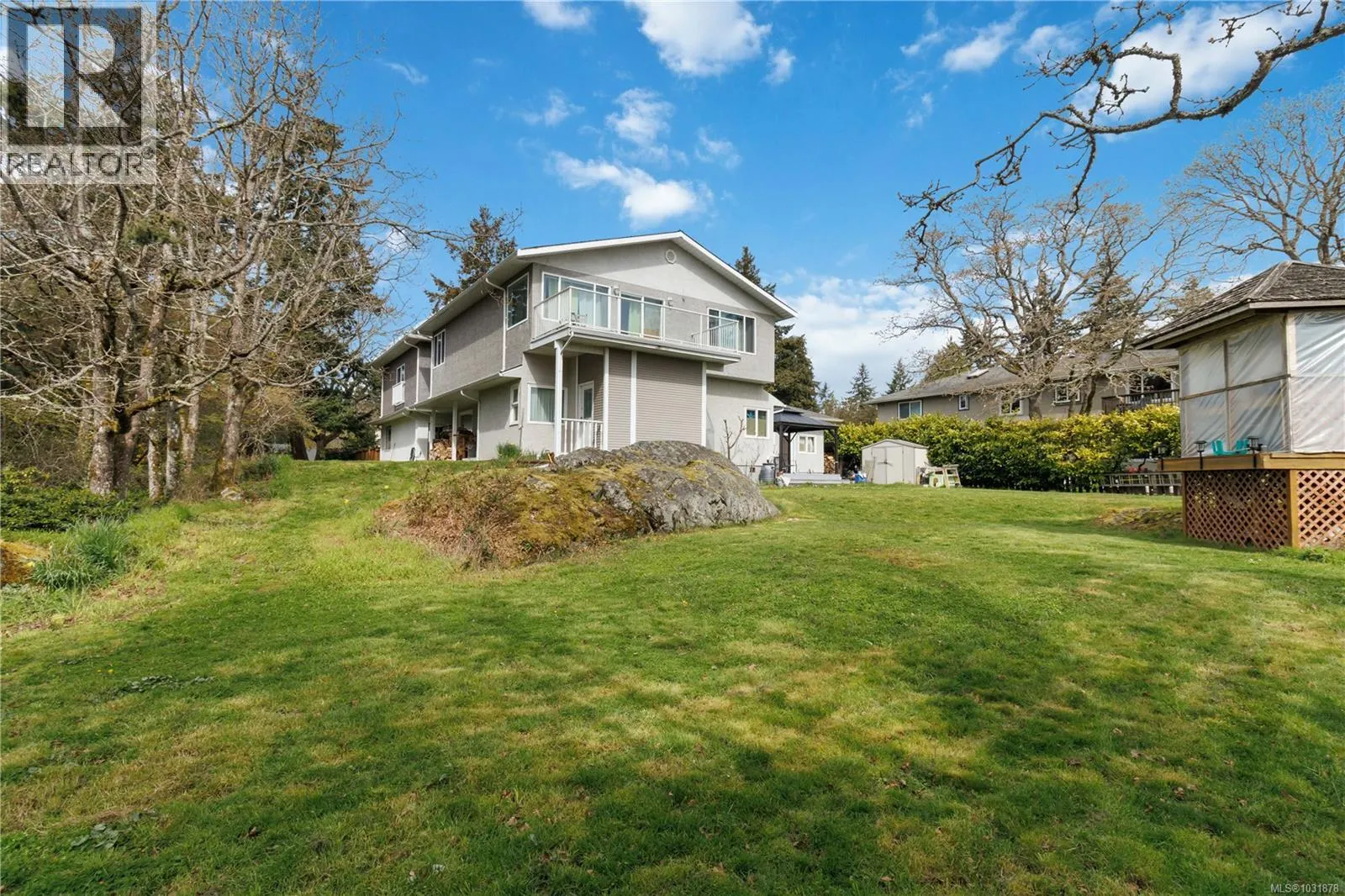 863 Parklands Dr