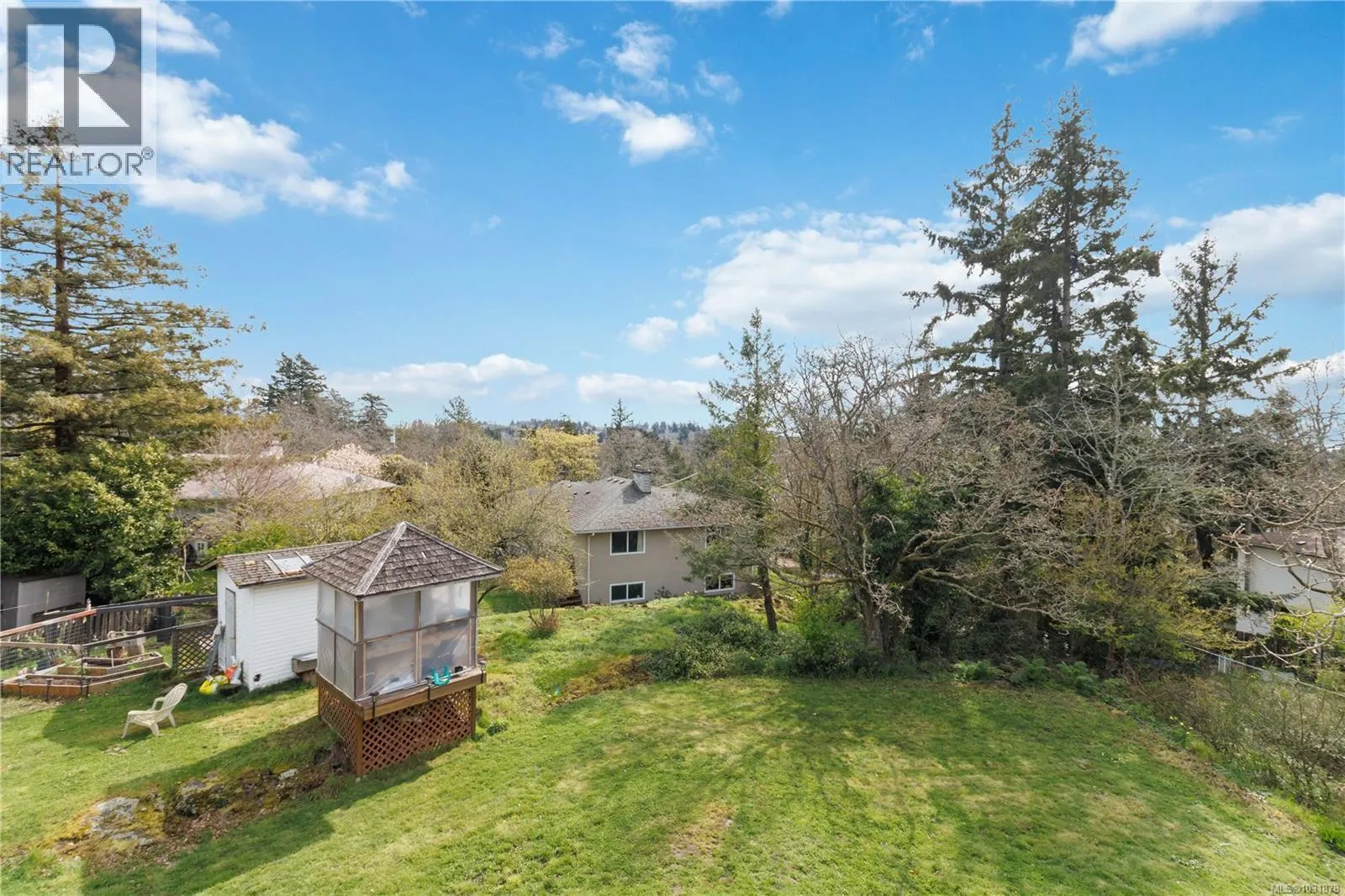 863 Parklands Dr