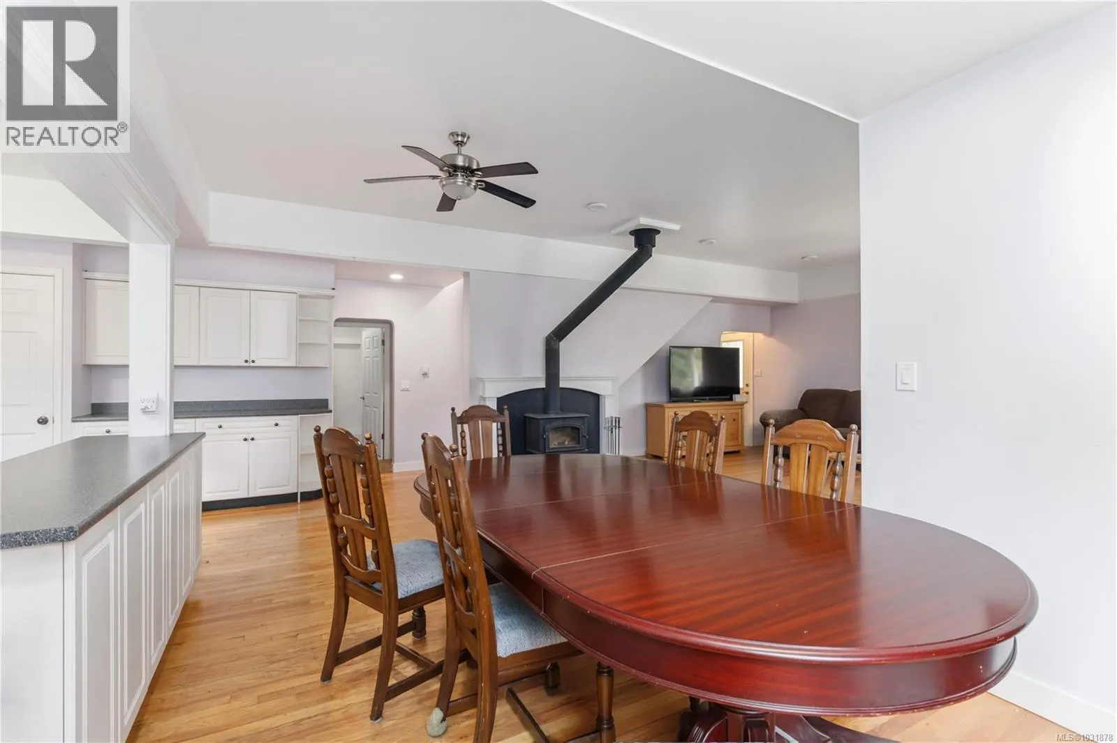 863 Parklands Dr