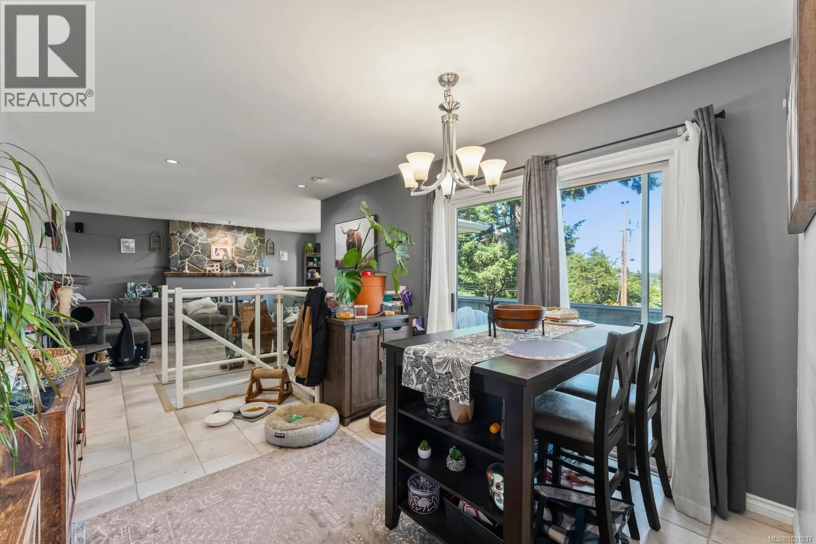 405 Tamarack Rd