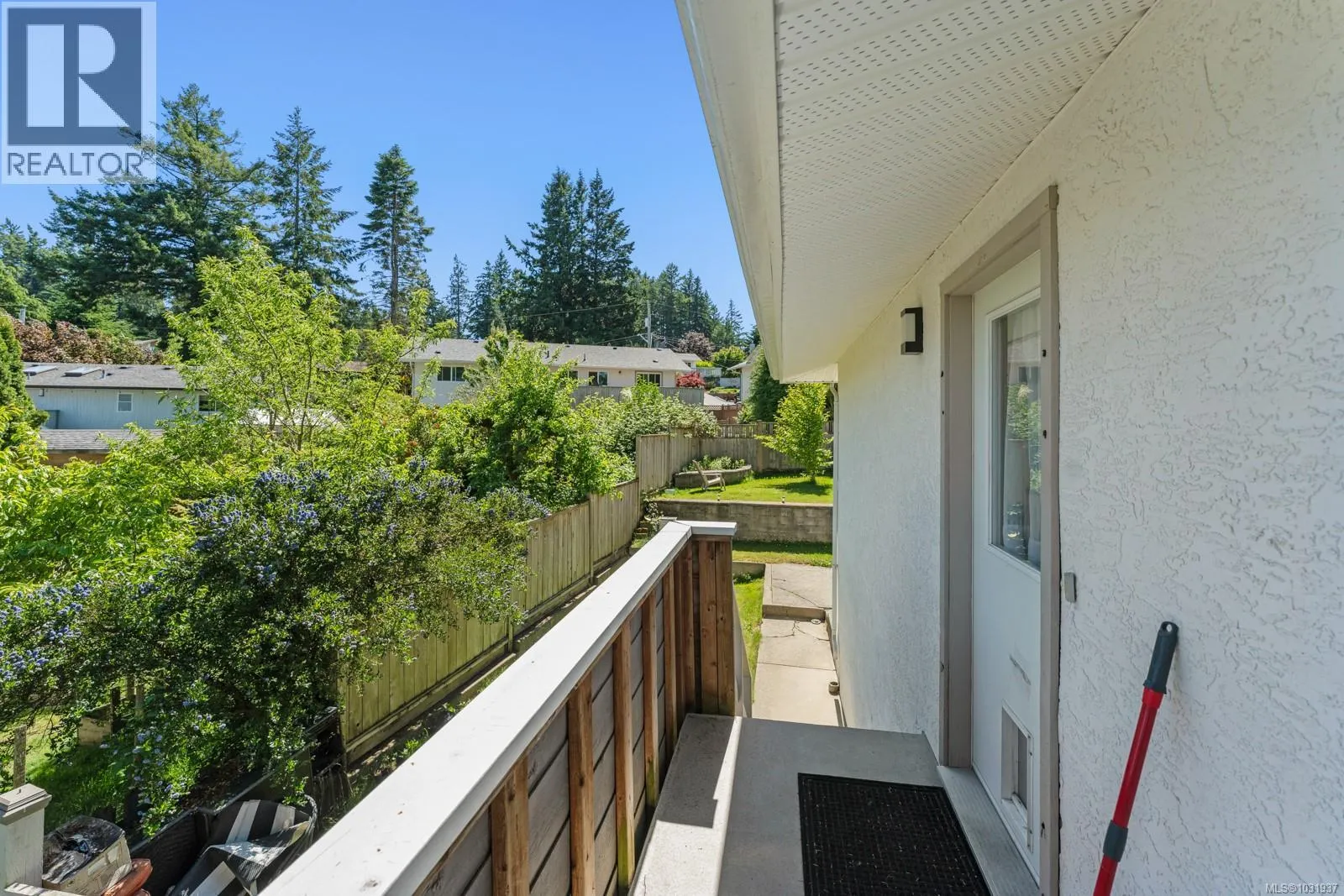 405 Tamarack Rd
