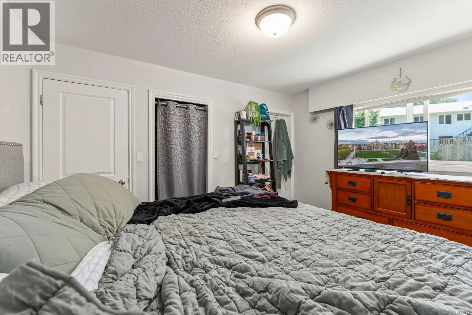 405 Tamarack Rd