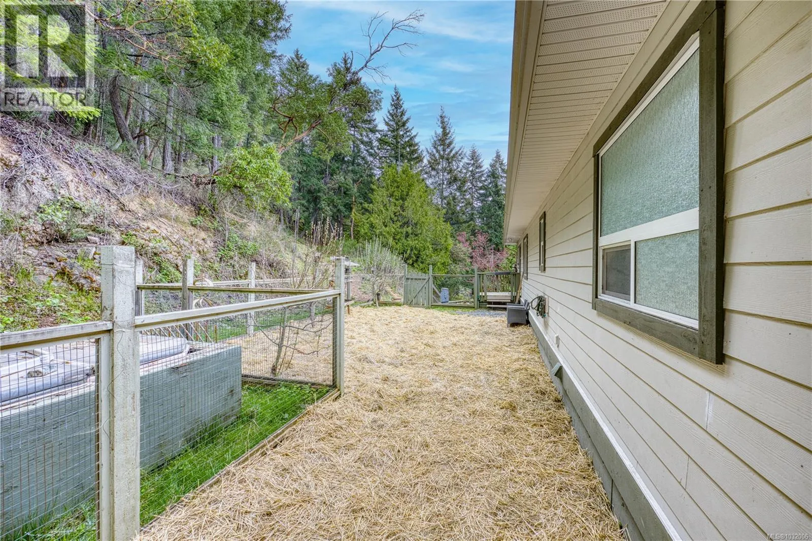 3482 Arrowsmith Rd