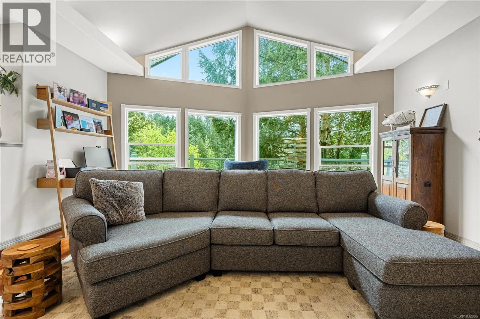 3482 Arrowsmith Rd