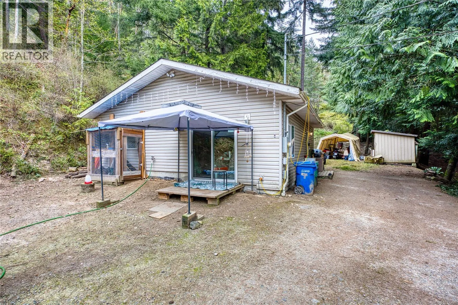 3482 Arrowsmith Rd