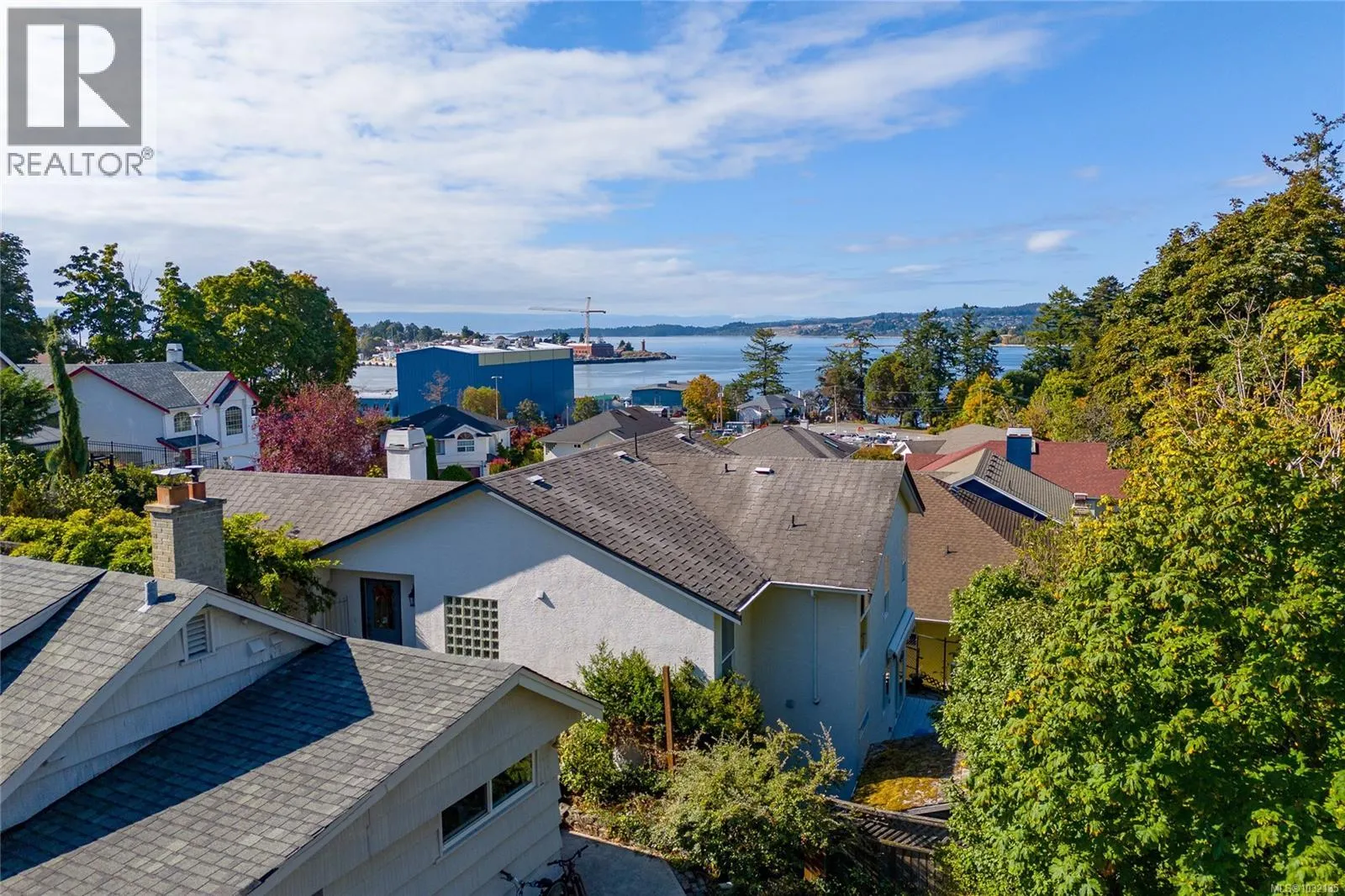 715 Luscombe Pl