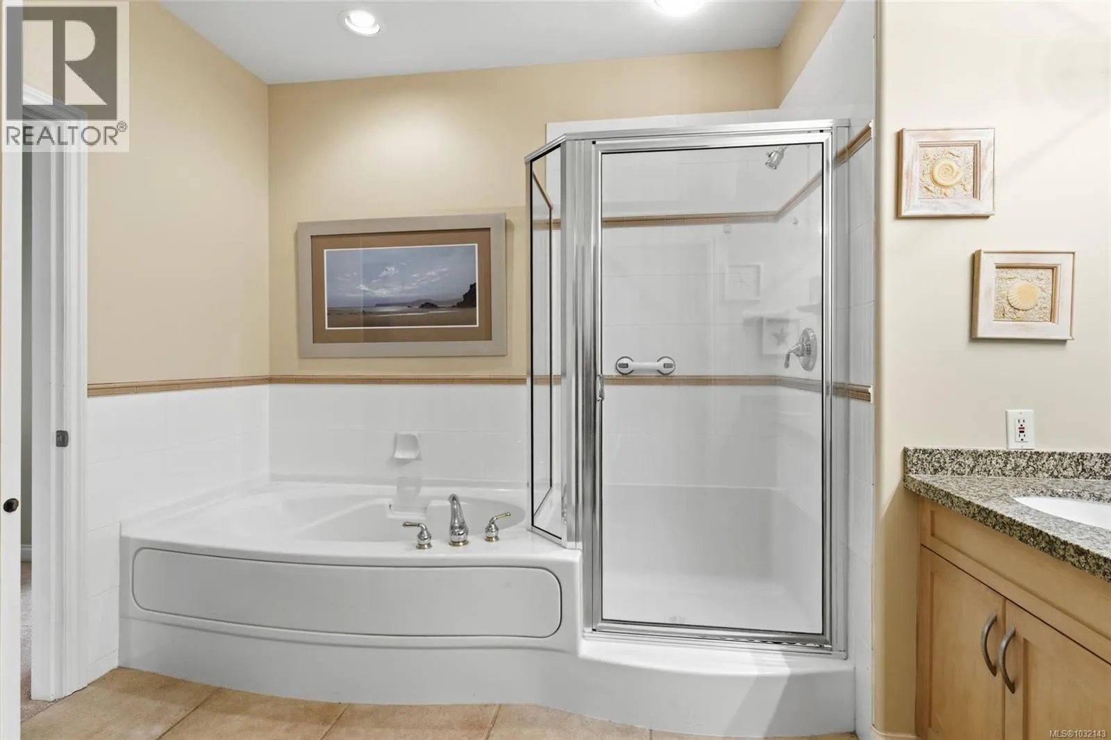 1377 Cape Cod Dr