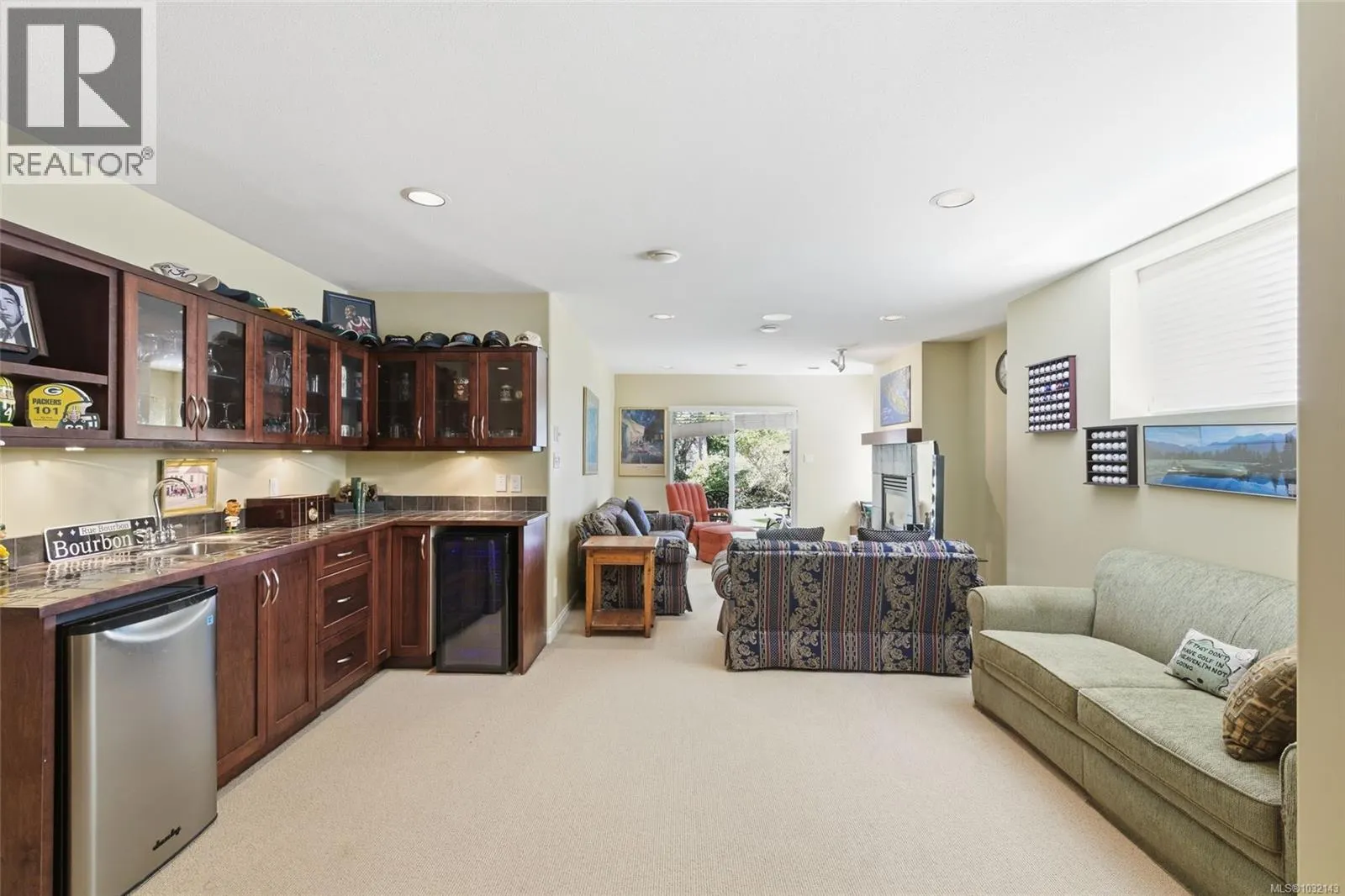 1377 Cape Cod Dr