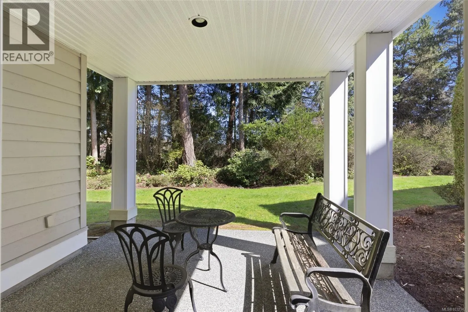 1377 Cape Cod Dr