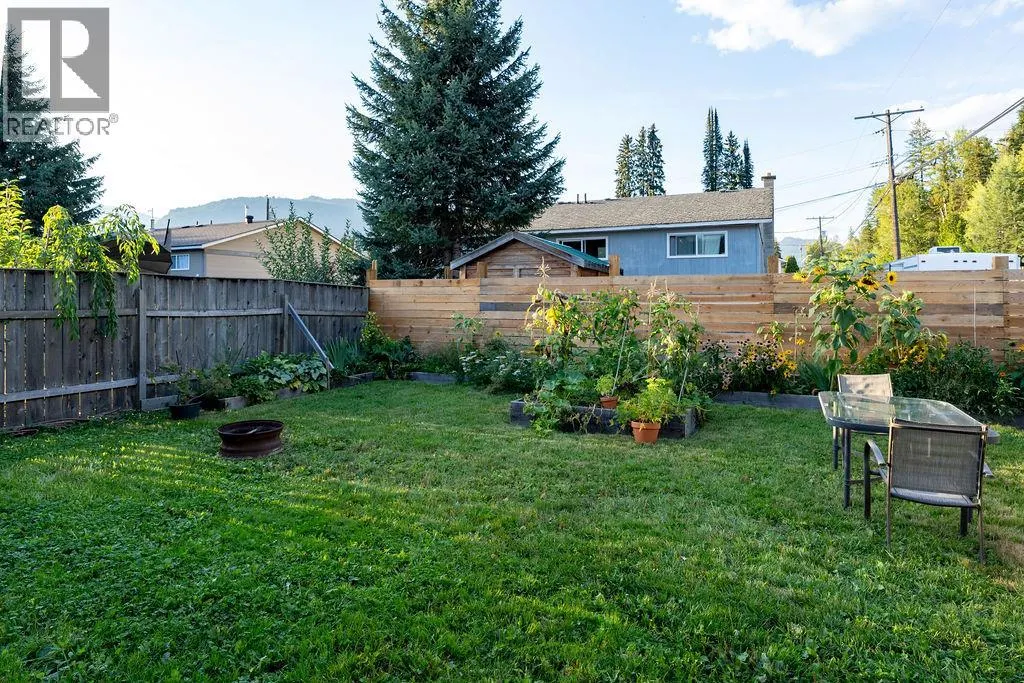 200 Viers Crescent