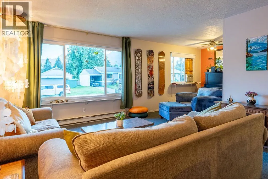 200 Viers Crescent