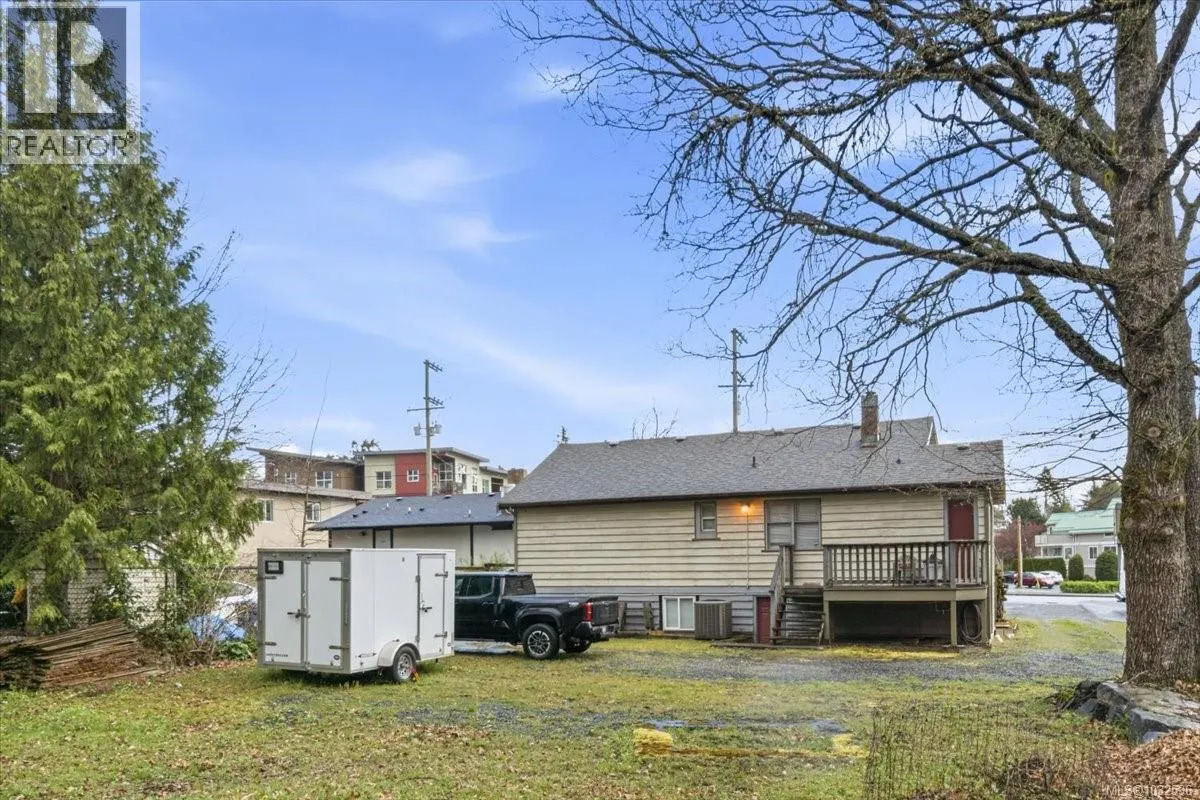 1605 Bowen Rd