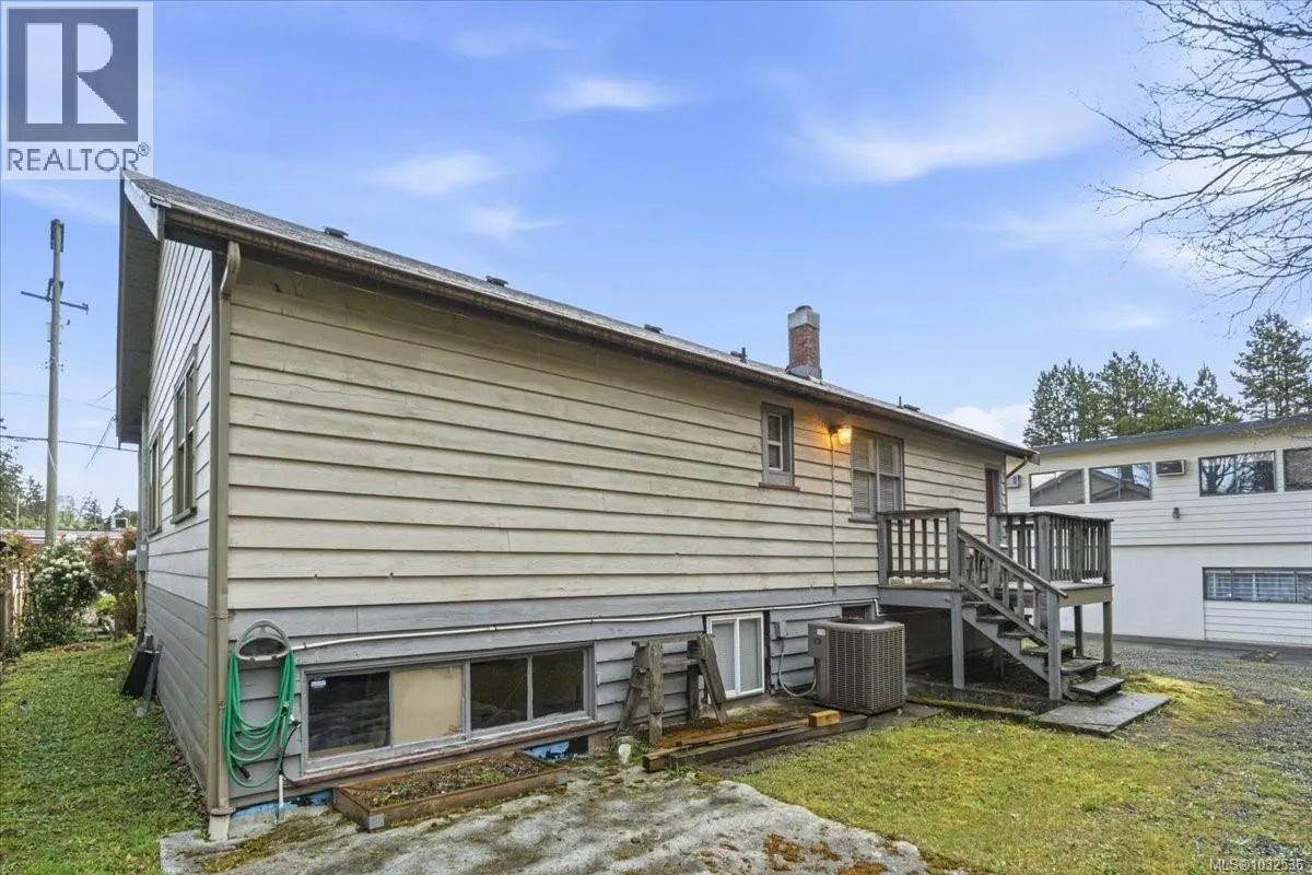 1605 Bowen Rd