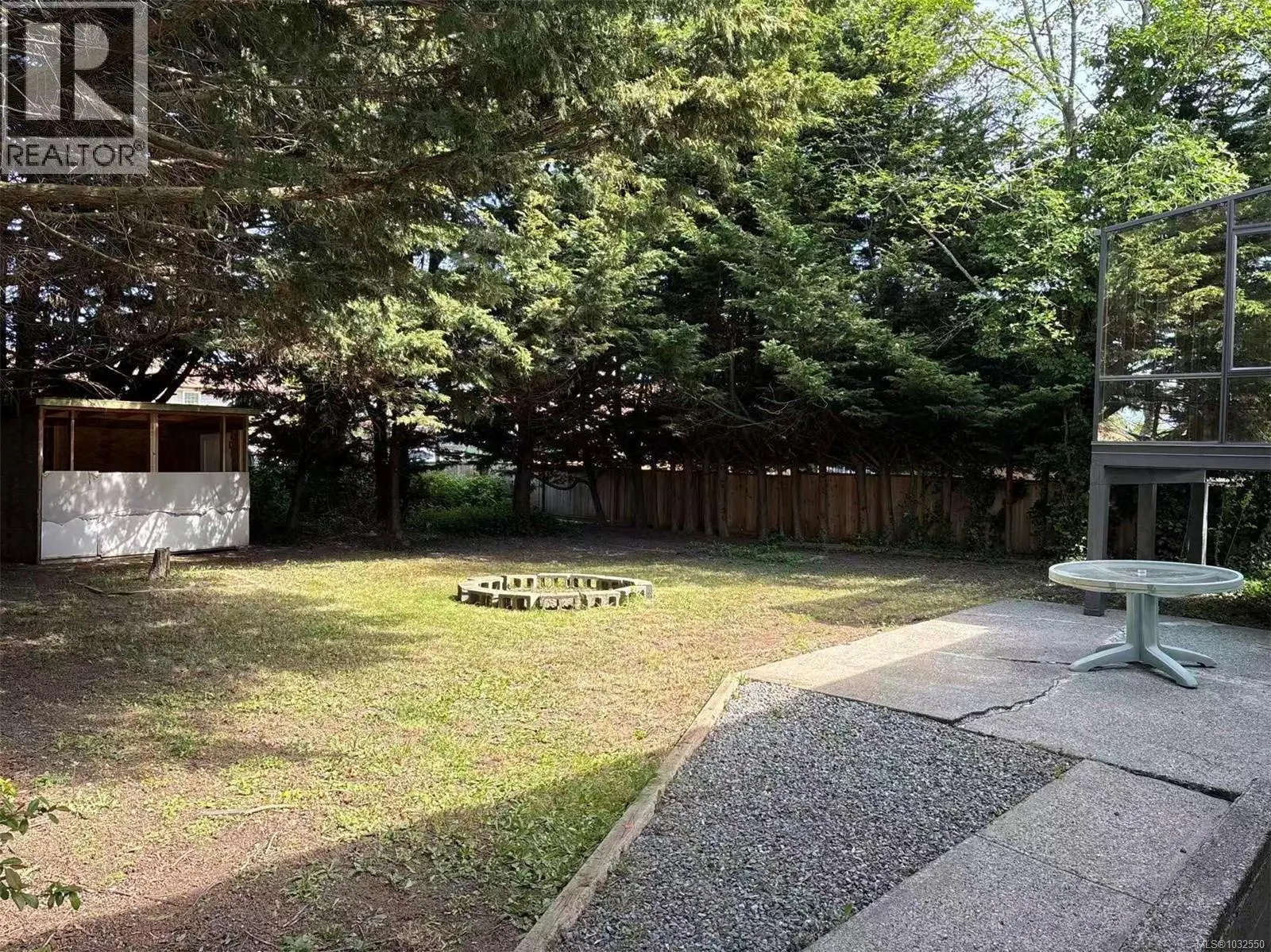 2254 Amherst Ave