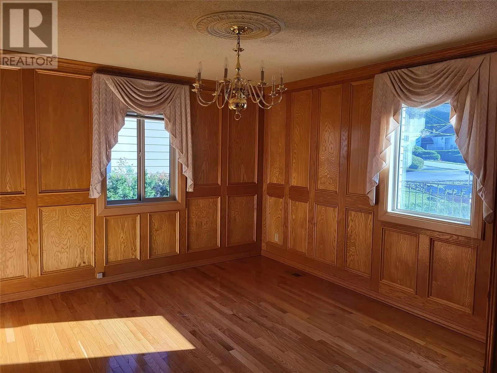 327 Carmel Crescent