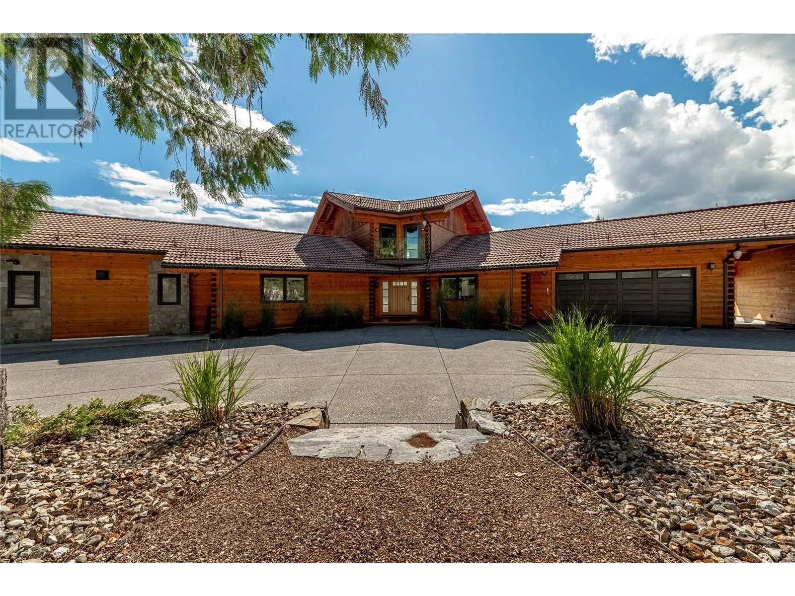 8100, 8104 Silver Star Road