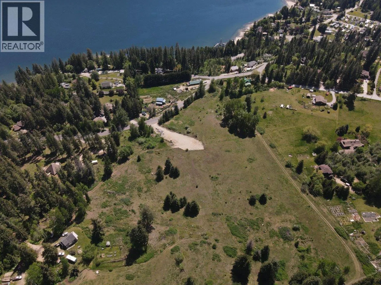 Lot B KENIRIS Road