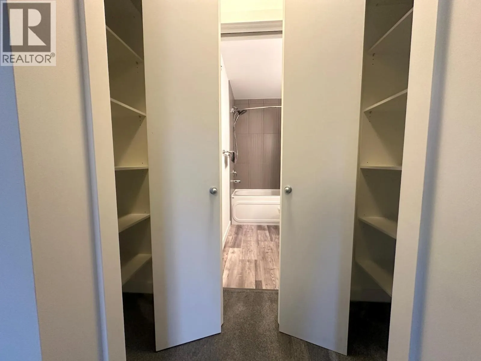 7343 Okanagan Landing Road Unit# 2402