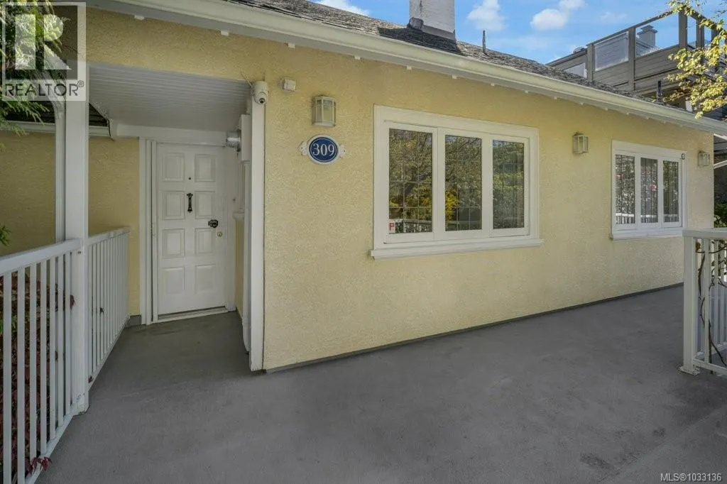 309 King George Terr