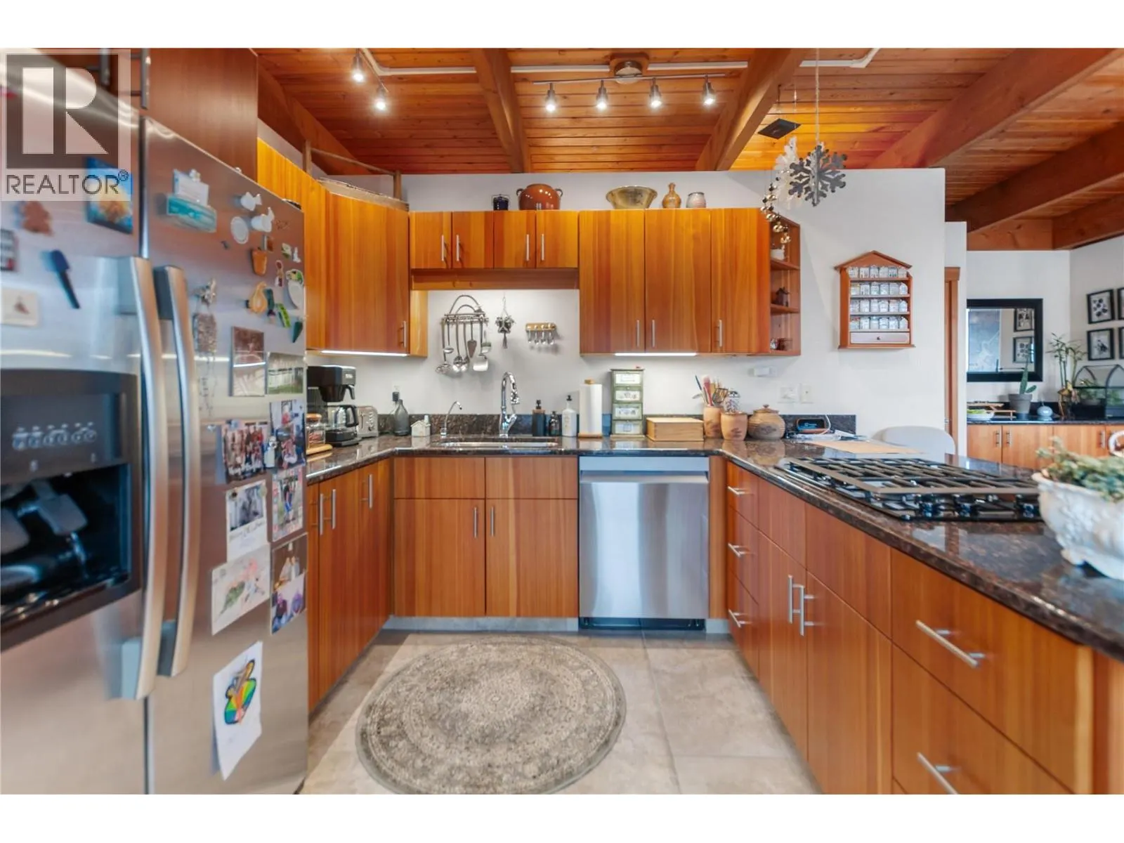 264 EASTSIDE Road