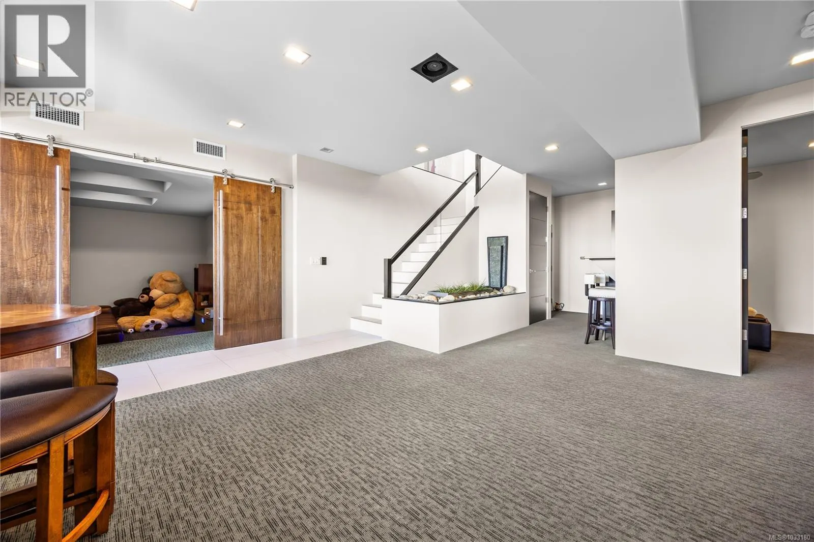 3716 Belaire Dr