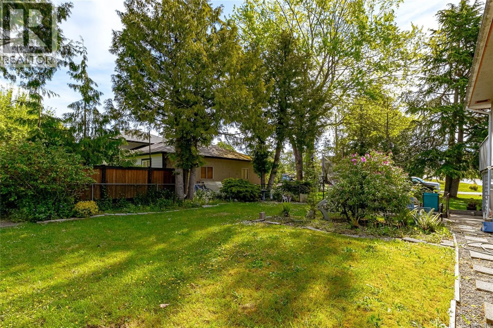 14 Kingham Pl