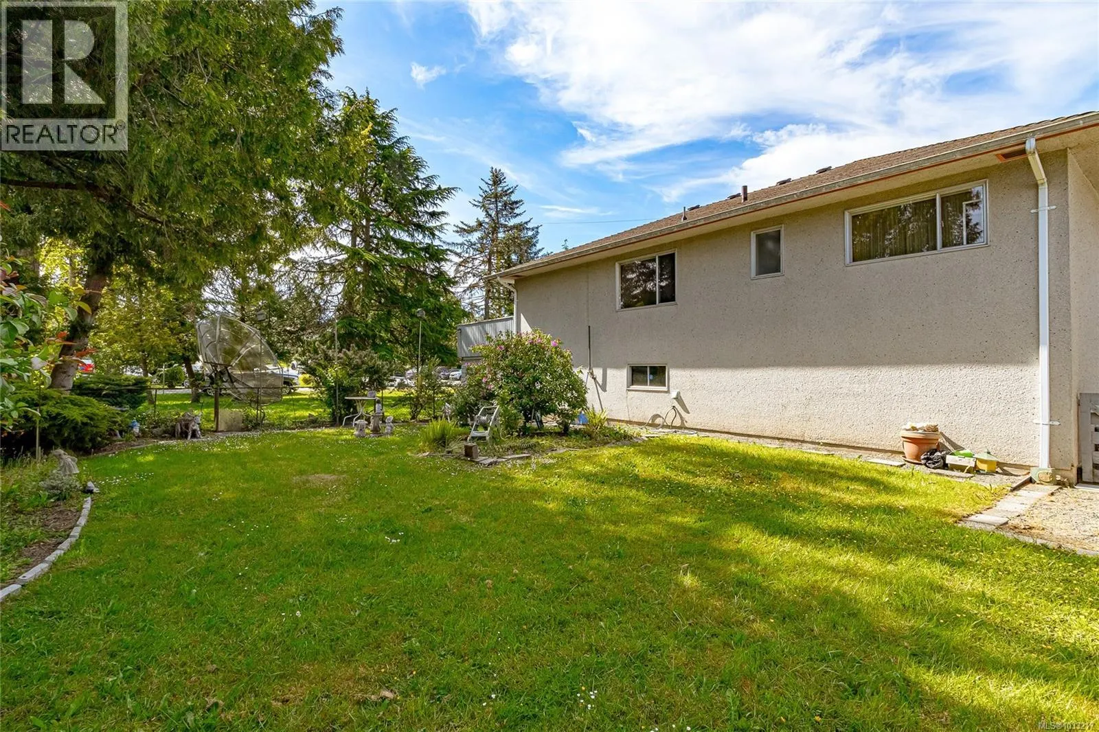 14 Kingham Pl