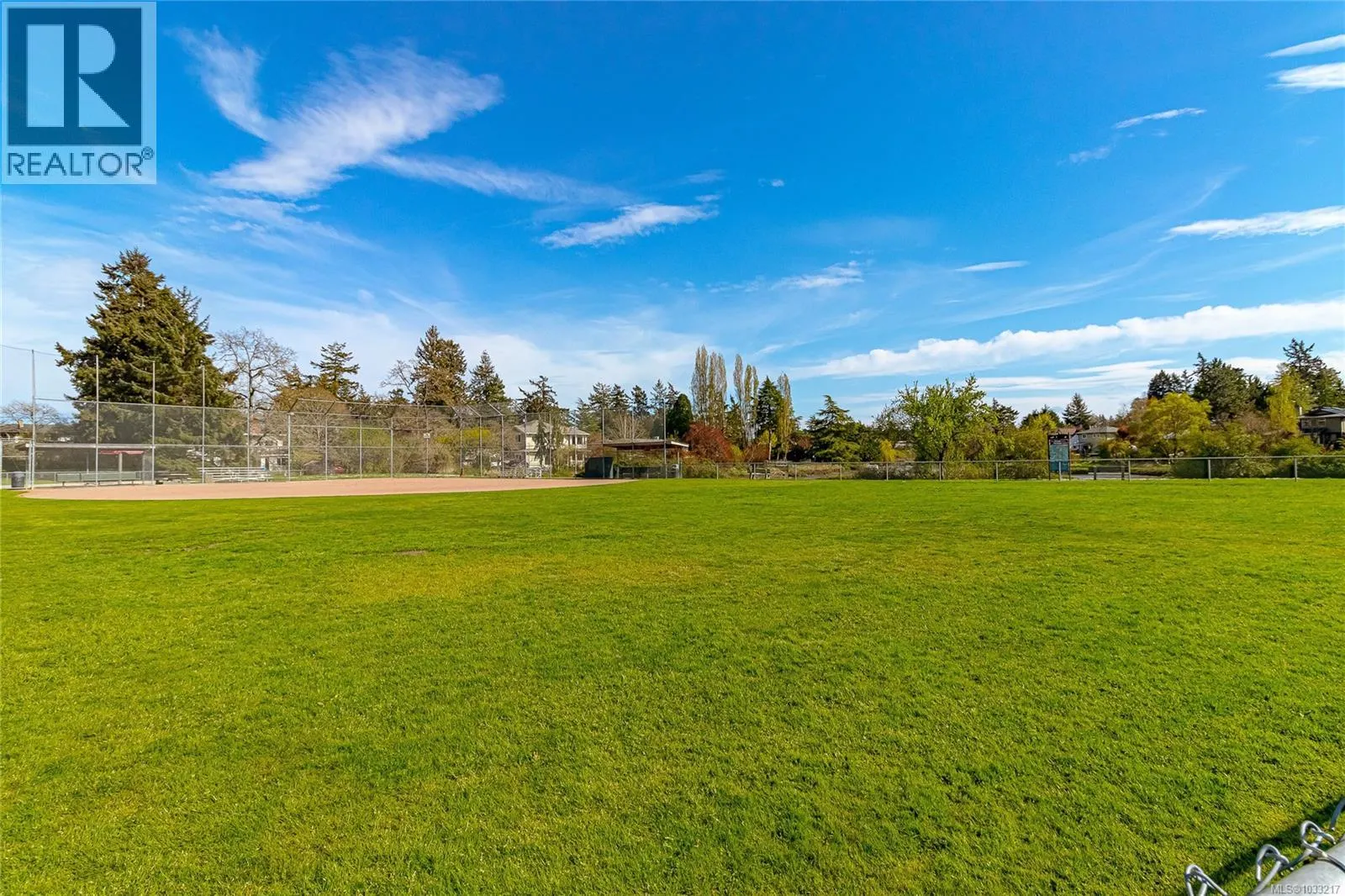 14 Kingham Pl