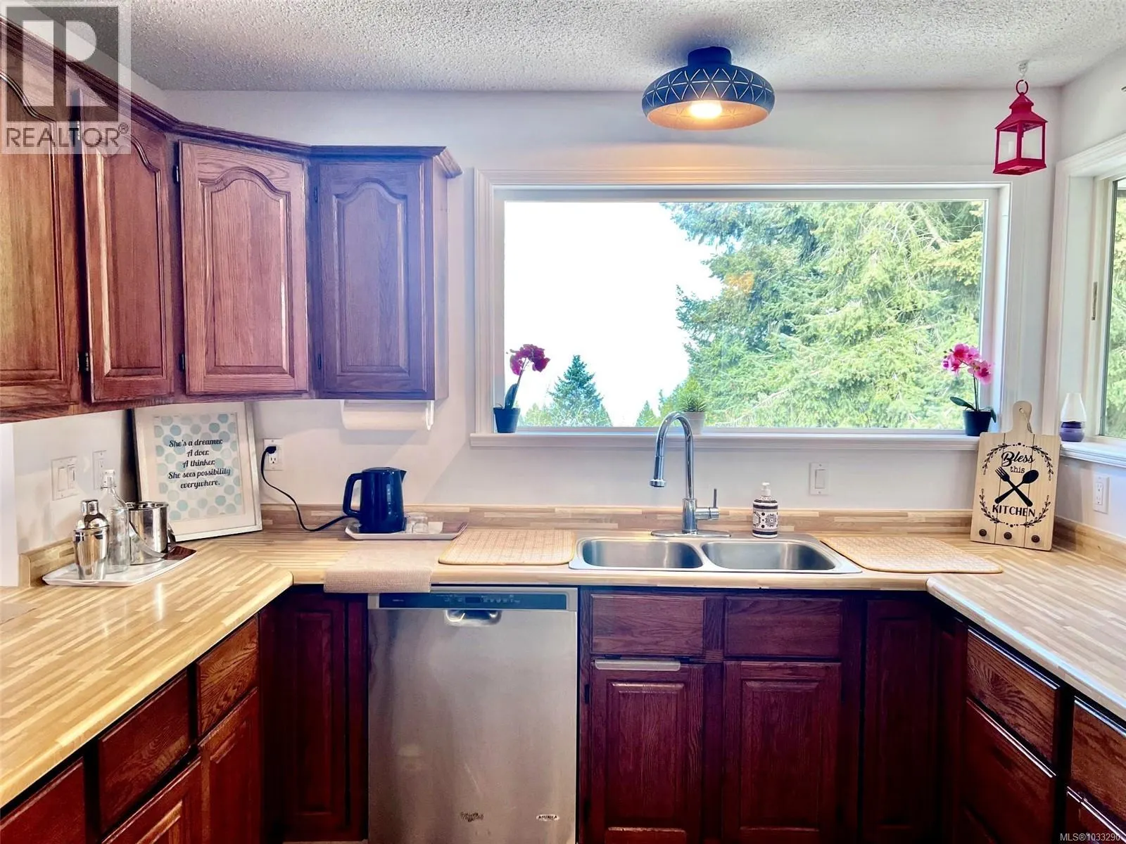 5560 Oceanview Terr