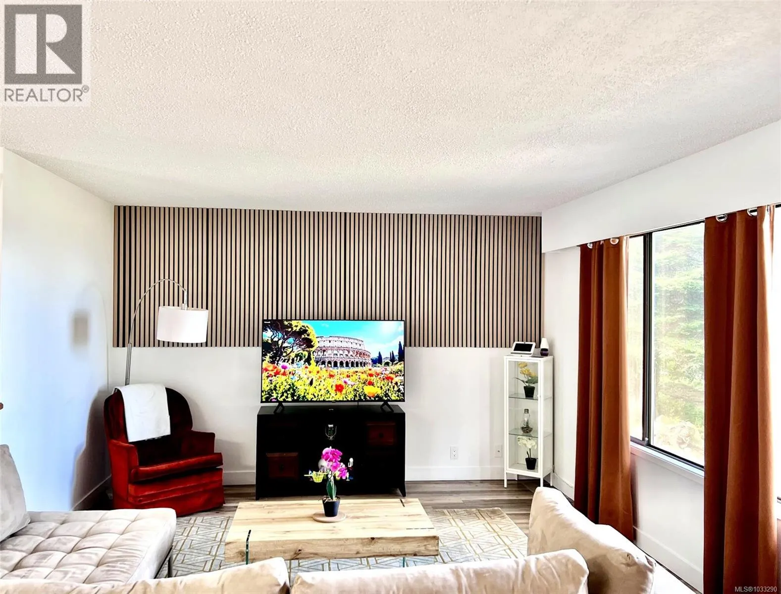 5560 Oceanview Terr