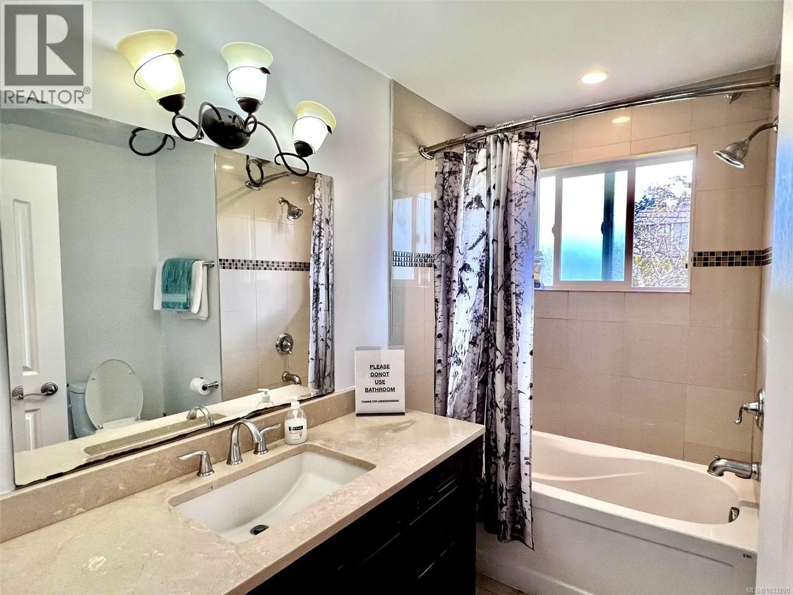 5560 Oceanview Terr