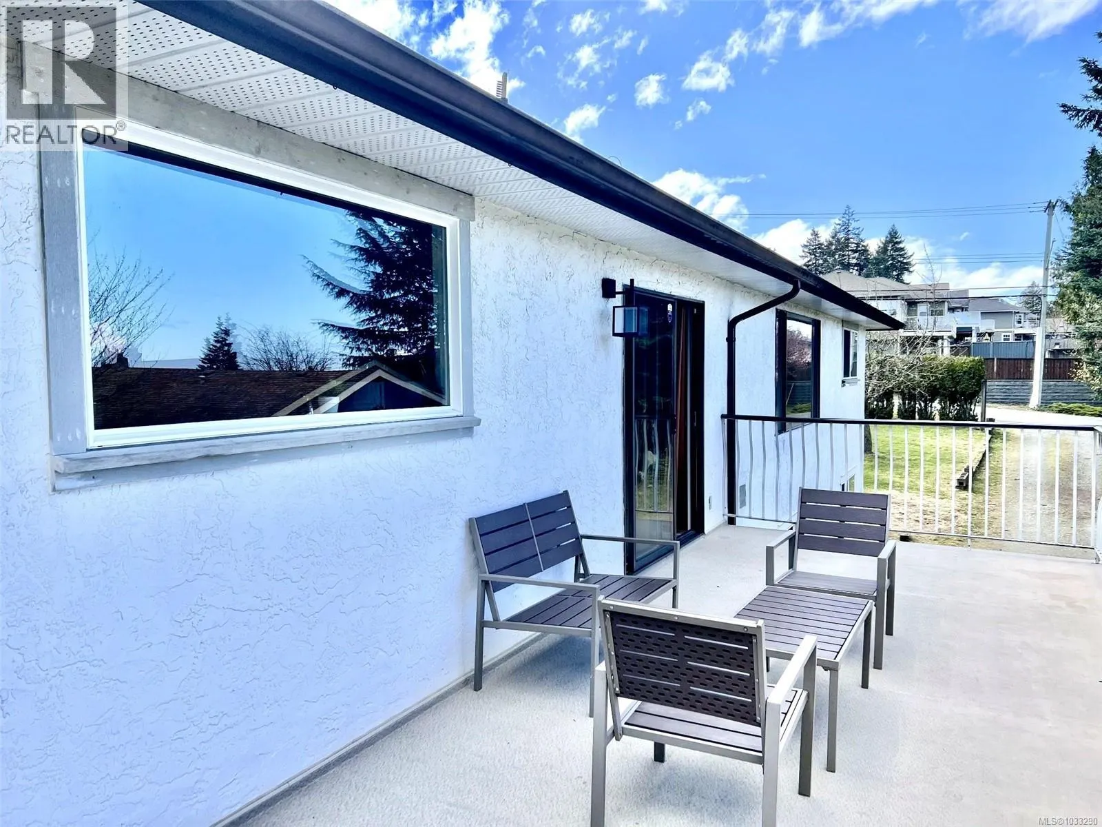 5560 Oceanview Terr