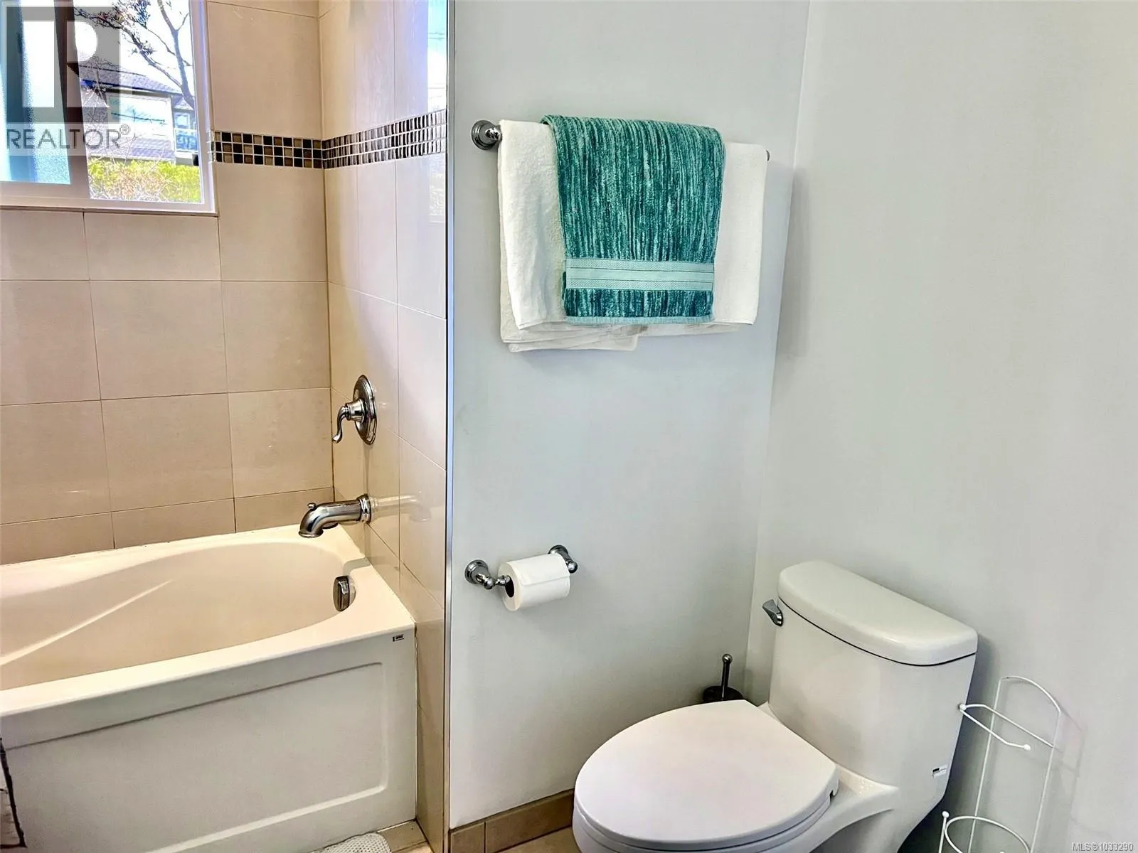 5560 Oceanview Terr