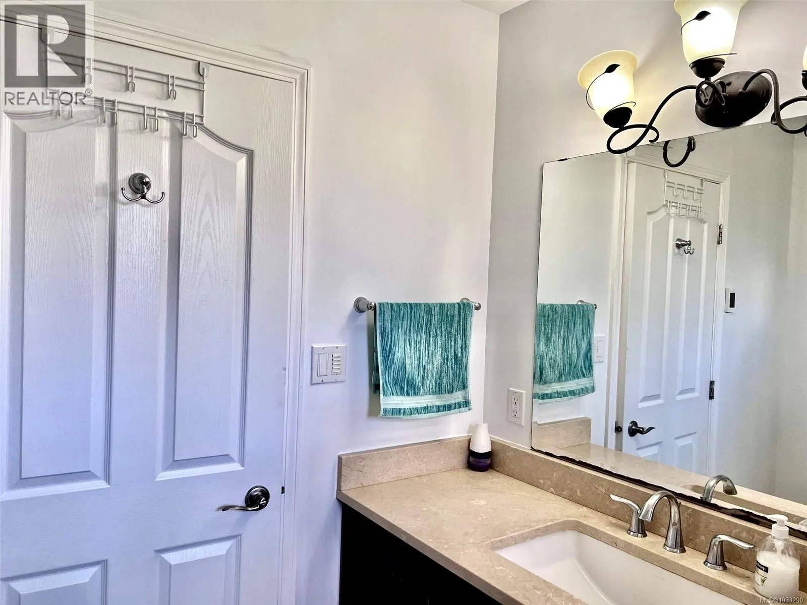 5560 Oceanview Terr